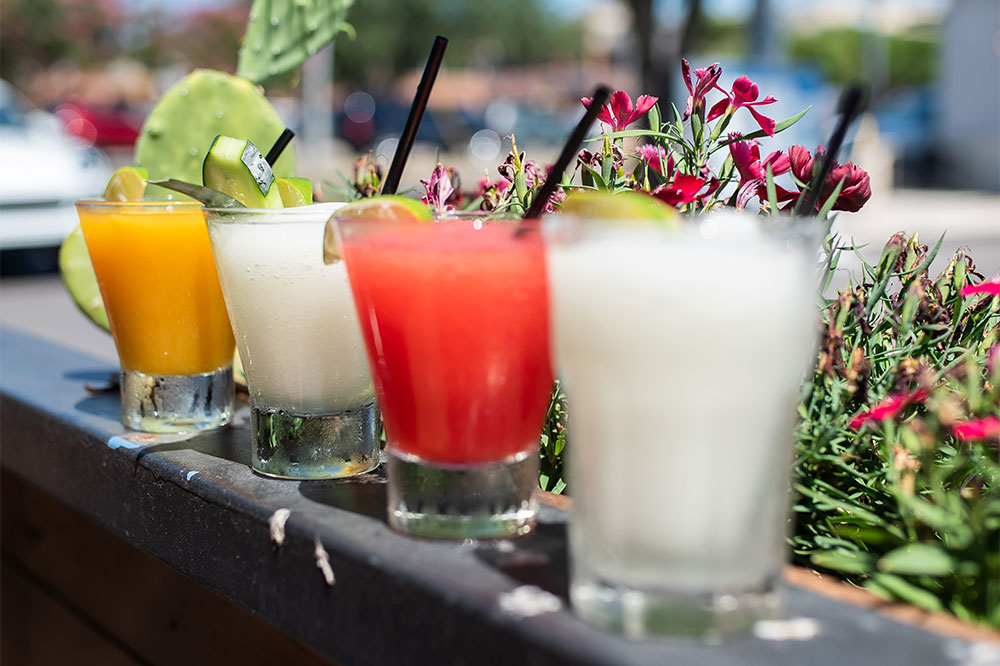 5 Easy-to-make Cocktails for Parties